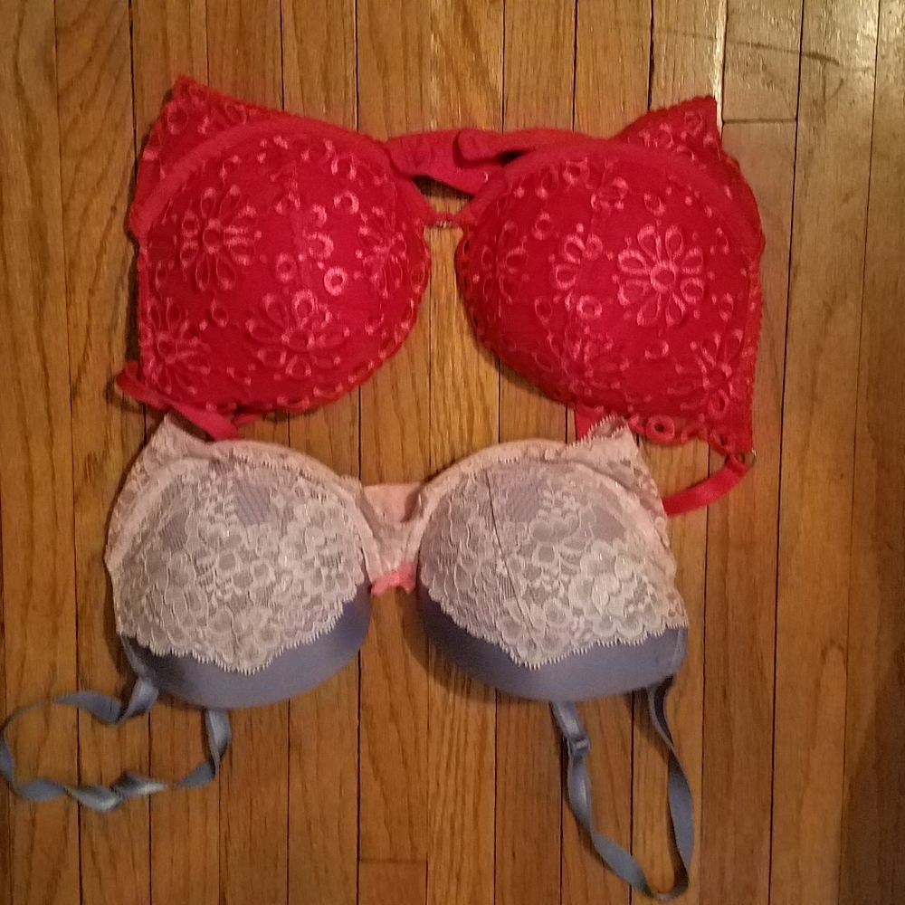 Victoria's Secret 32dd bras